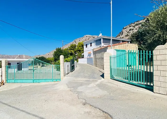 Christine Villa Pefkos